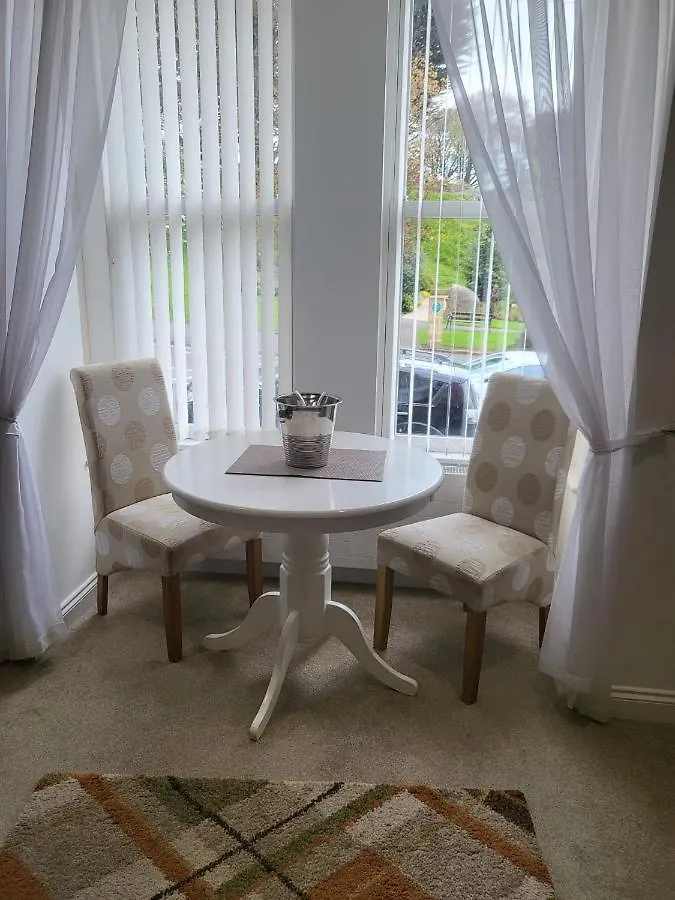 Firn By The Park Apartment Whitby